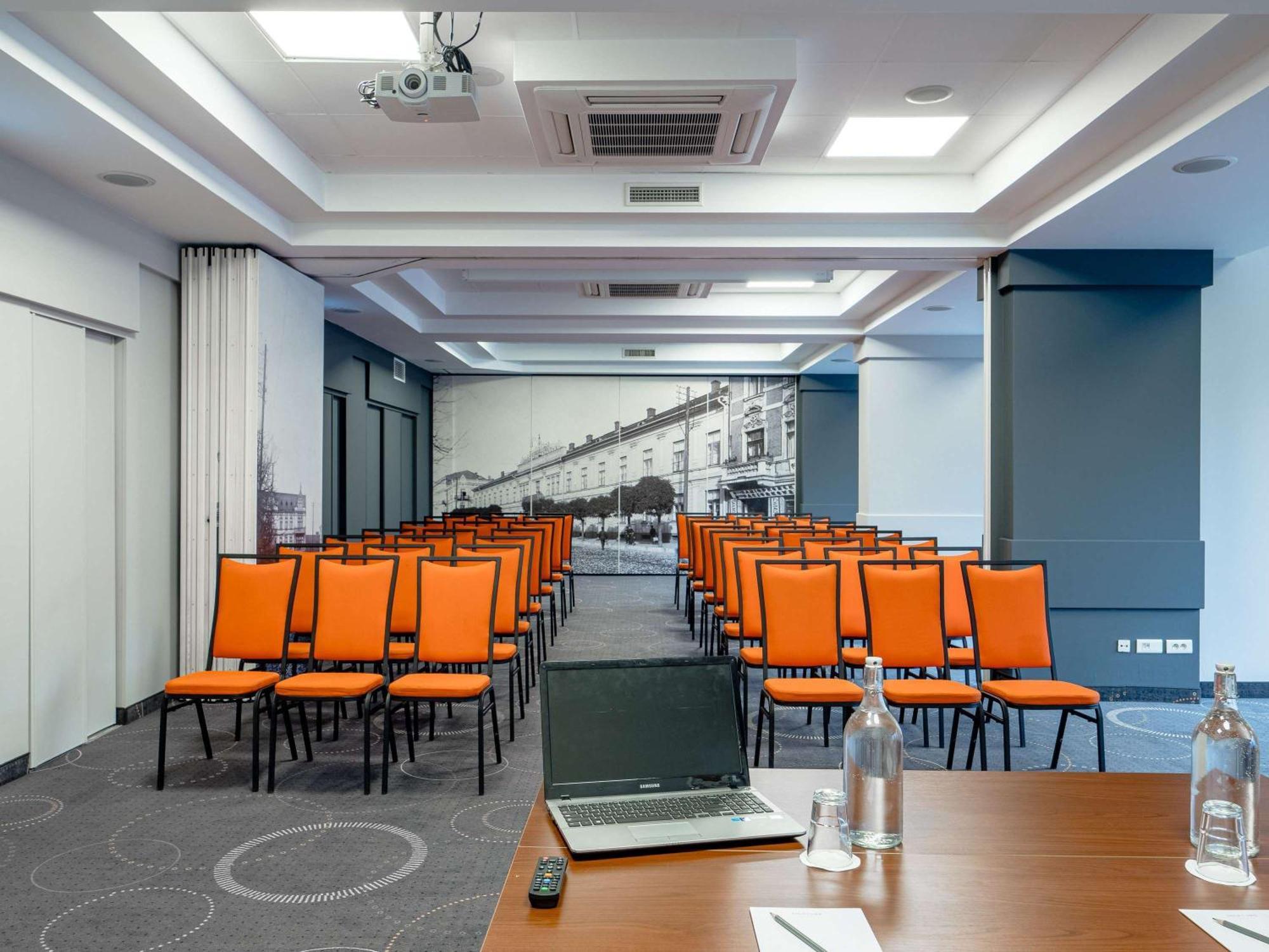 Mercure Czestochowa Centrum Екстер'єр фото