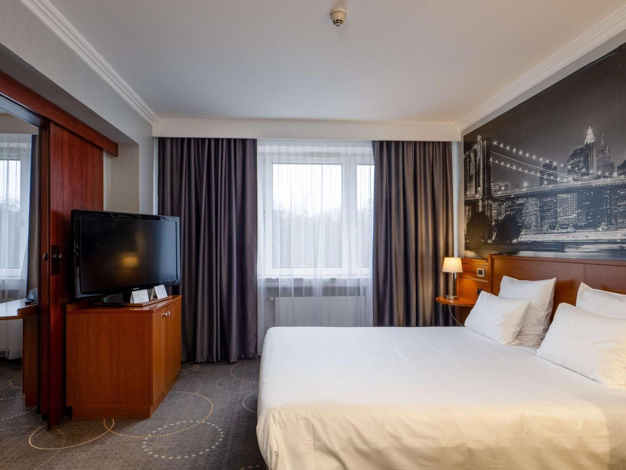 Mercure Czestochowa Centrum Екстер'єр фото